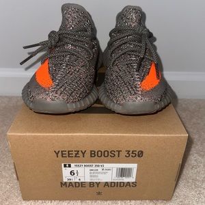🤩👟Like New Yeezy Boost 350 V2 Belurf Size 6.5 Mens 🩶🧡
